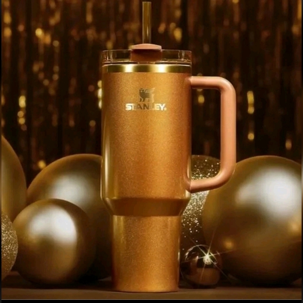 NEW! Limited Edition! Stanley 40oz, Copper Tinsel Holiday Release 2024
